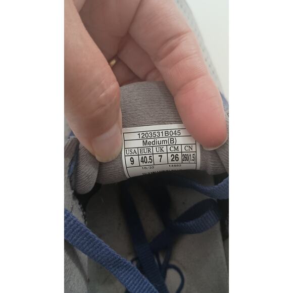 Brooks Adrenaline GTS 22 gray and blue running athletic shoe 9 womens gym active - Picture 8 of 9